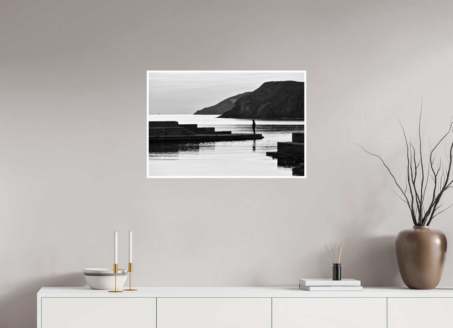 30 x 20″, B&W Print .39 Border Contemplate